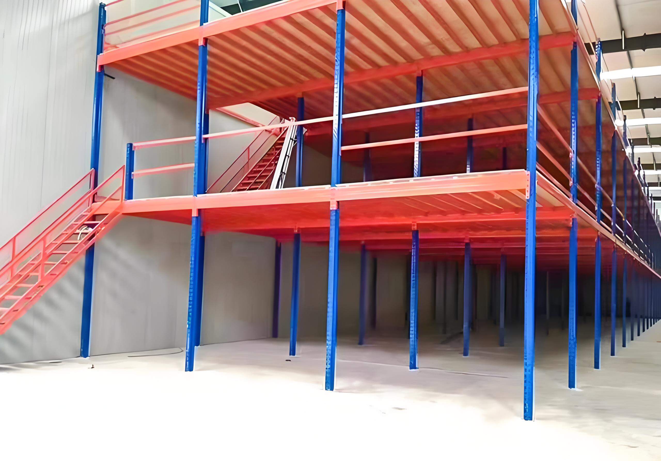 怎么看阁楼货架承重多少?东佰巨用三个核心结构帮您分析