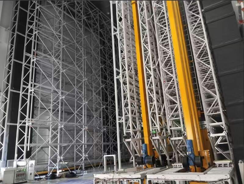 智能立体仓库是通过自动化设备和智能管理系统,实现高密度存储、无人化操作的现代仓储系统